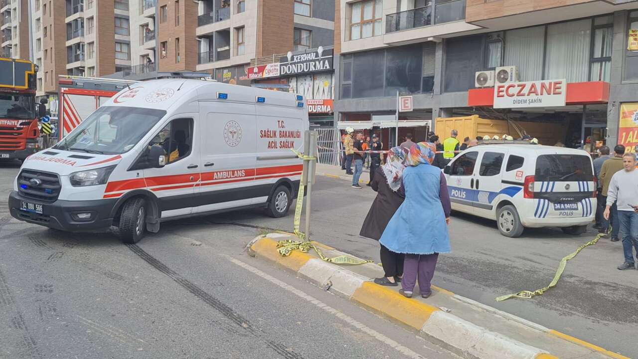 Eczaneye hafriyat kamyonu girdi! 7 yaralı var 2